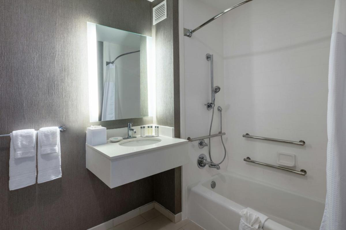 SpringHill Suites by Marriott Pasadena / Arcadia - image 7