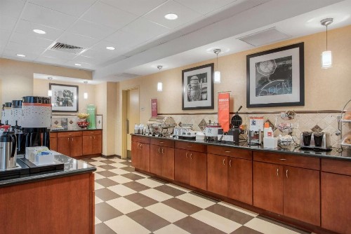 Hampton Inn & Suites Arcata - image 11