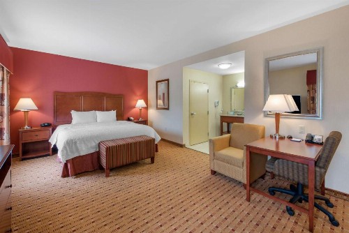 Hampton Inn & Suites Arcata - image 18