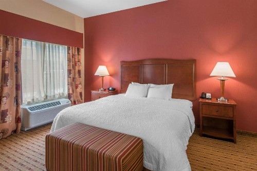 Hampton Inn & Suites Arcata - image 23