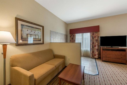 Hampton Inn & Suites Arcata - image 32