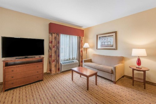 Hampton Inn & Suites Arcata - image 36