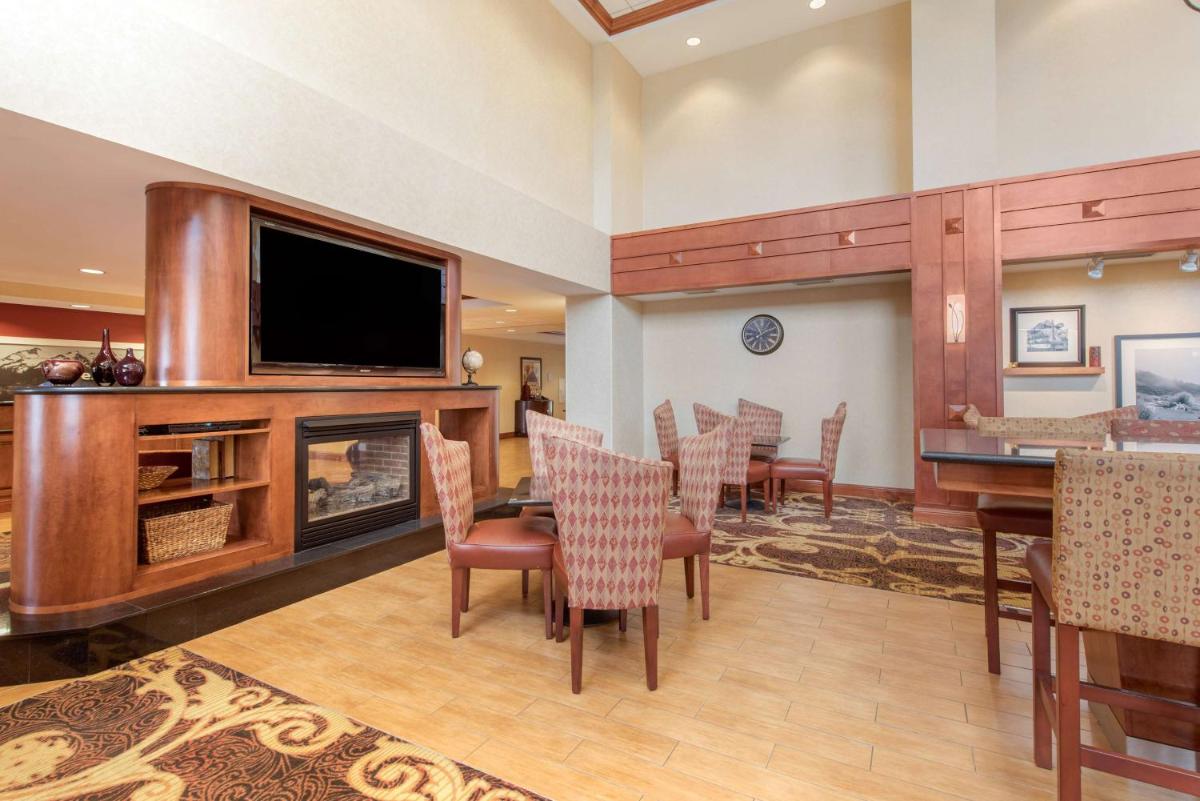 Hampton Inn & Suites Arcata - image 5