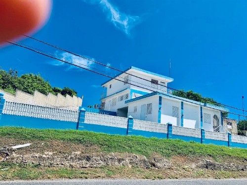 The Hill Inn at 681 Ocean Drive - image 3