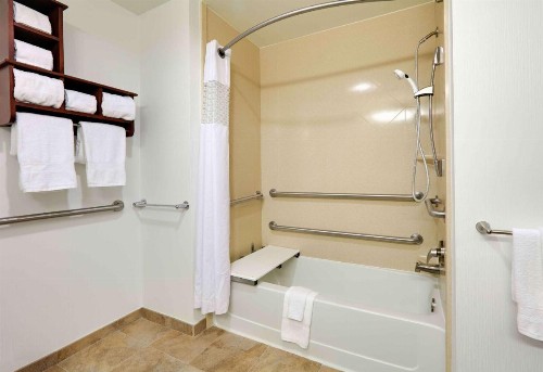Hampton Inn & Suites Dallas-Arlington-South - image 11
