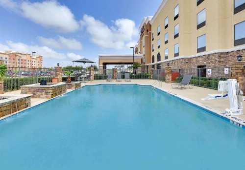 Hampton Inn & Suites Dallas-Arlington-South - image 5