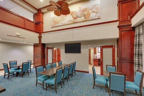 Hampton Inn & Suites Dallas-Arlington-South - image 6