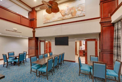 Hampton Inn & Suites Dallas-Arlington-South - image 7