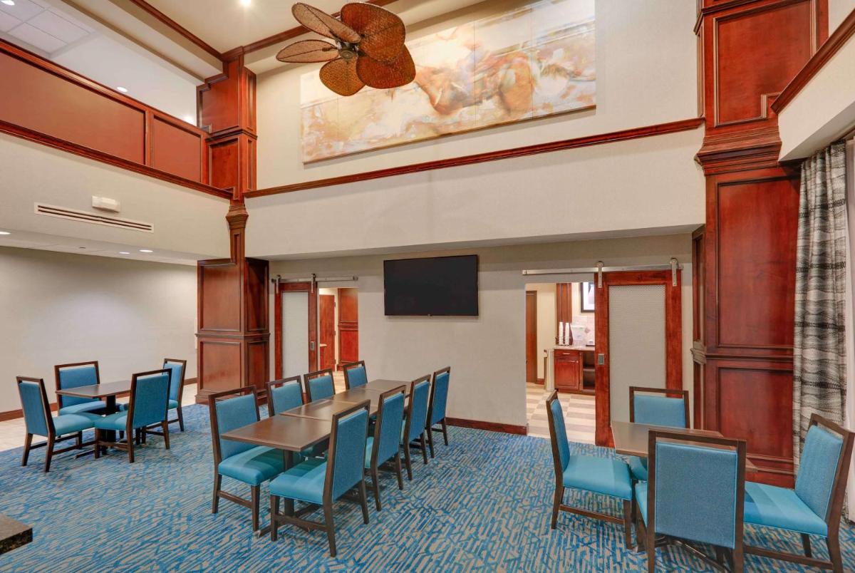 Hampton Inn & Suites Dallas-Arlington-South - image 7