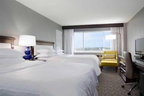Sheraton Arlington Hotel - image 15