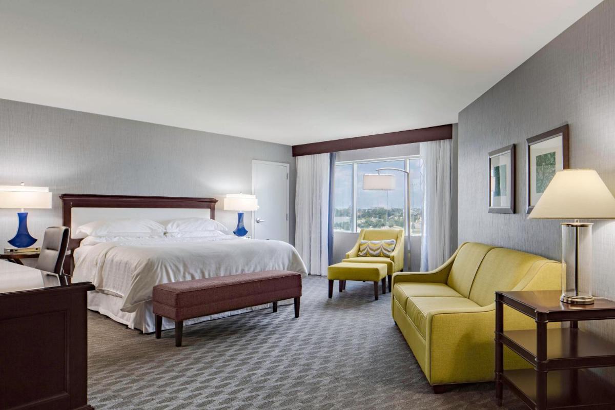 Sheraton Arlington Hotel - image 2