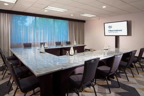 Sheraton Arlington Hotel - image 20