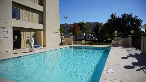 Baymont by Wyndham Arlington At Six Flags Dr - image 10