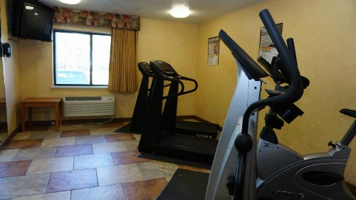 Baymont by Wyndham Arlington At Six Flags Dr - image 23