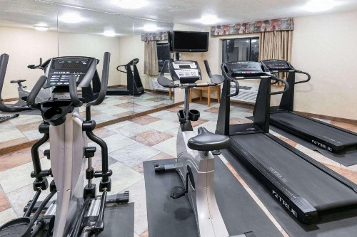 Baymont by Wyndham Arlington At Six Flags Dr - image 24