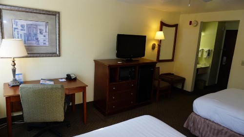 Baymont by Wyndham Arlington At Six Flags Dr - image 35