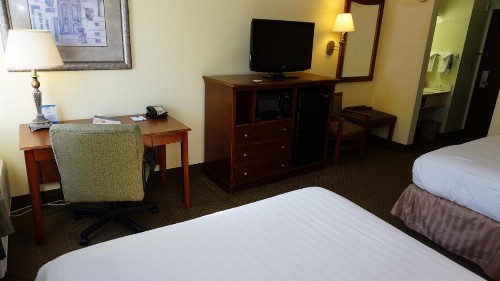 Baymont by Wyndham Arlington At Six Flags Dr - image 9