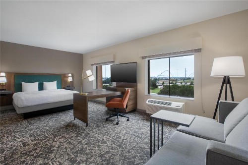 Hampton Inn & Suites Dallas-Arlington North-Entertainment District - image 20