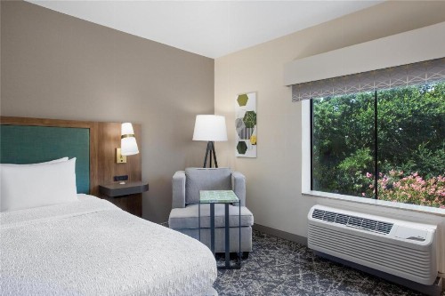 Hampton Inn & Suites Dallas-Arlington North-Entertainment District - image 24
