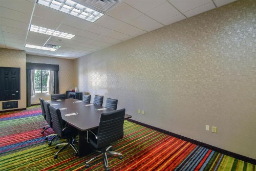 Holiday Inn Arlington Northeast an IHG Hotel - image 11