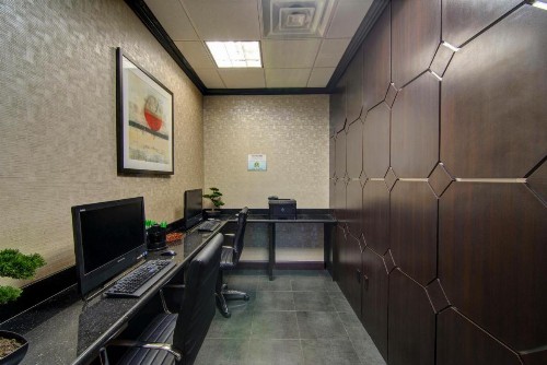 Holiday Inn Arlington Northeast an IHG Hotel - image 37