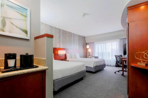 Courtyard by Marriott Dallas Arlington South - image 12