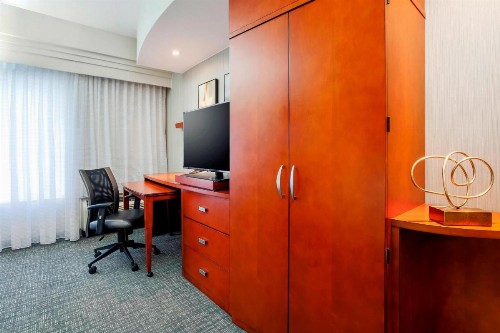 Courtyard by Marriott Dallas Arlington South - image 16