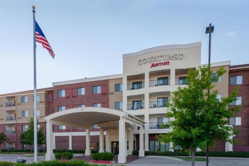 Courtyard by Marriott Dallas Arlington South - image 5