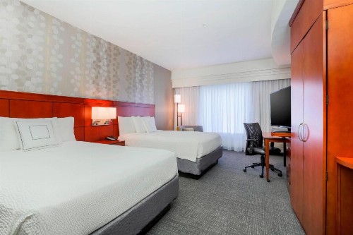 Courtyard by Marriott Dallas Arlington South - image 8