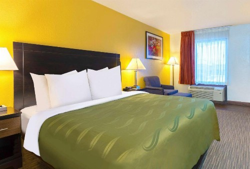 Quality Inn at Arlington Highlands - image 11