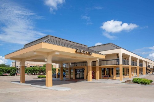 Quality Inn at Arlington Highlands - image 25