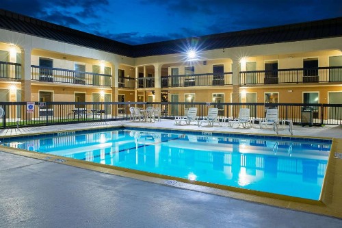 Quality Inn at Arlington Highlands - image 36
