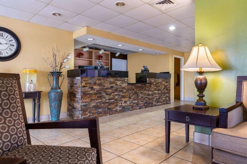 Quality Inn at Arlington Highlands - image 5