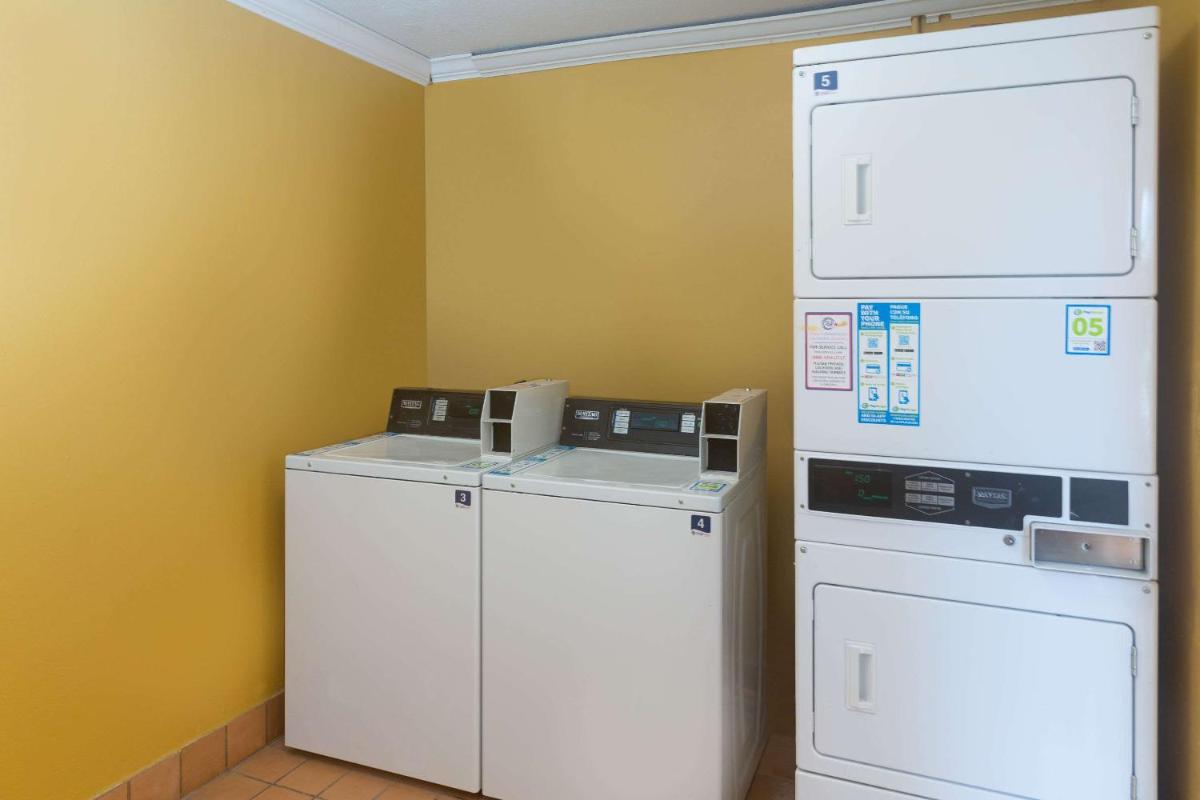 Quality Inn at Arlington Highlands - image 6