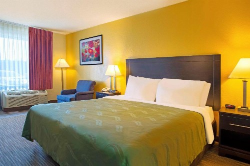 Quality Inn at Arlington Highlands - image 8