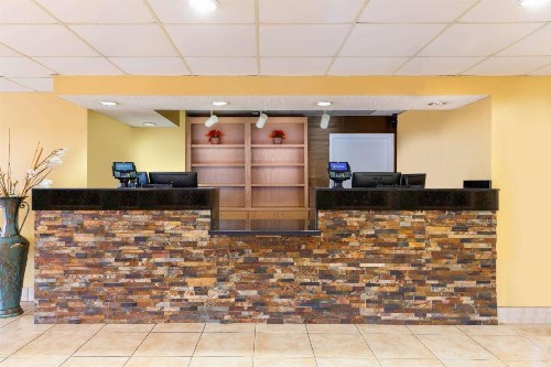 Quality Inn at Arlington Highlands - image 9