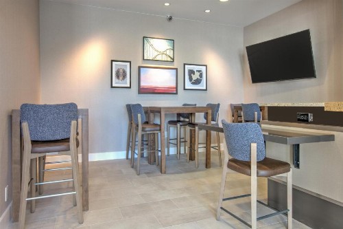 Hilton Garden Inn Dallas Arlington - image 10