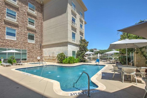 Hilton Garden Inn Dallas Arlington - image 12