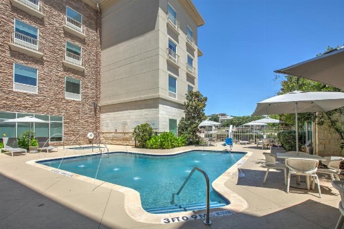 Hilton Garden Inn Dallas Arlington - image 19