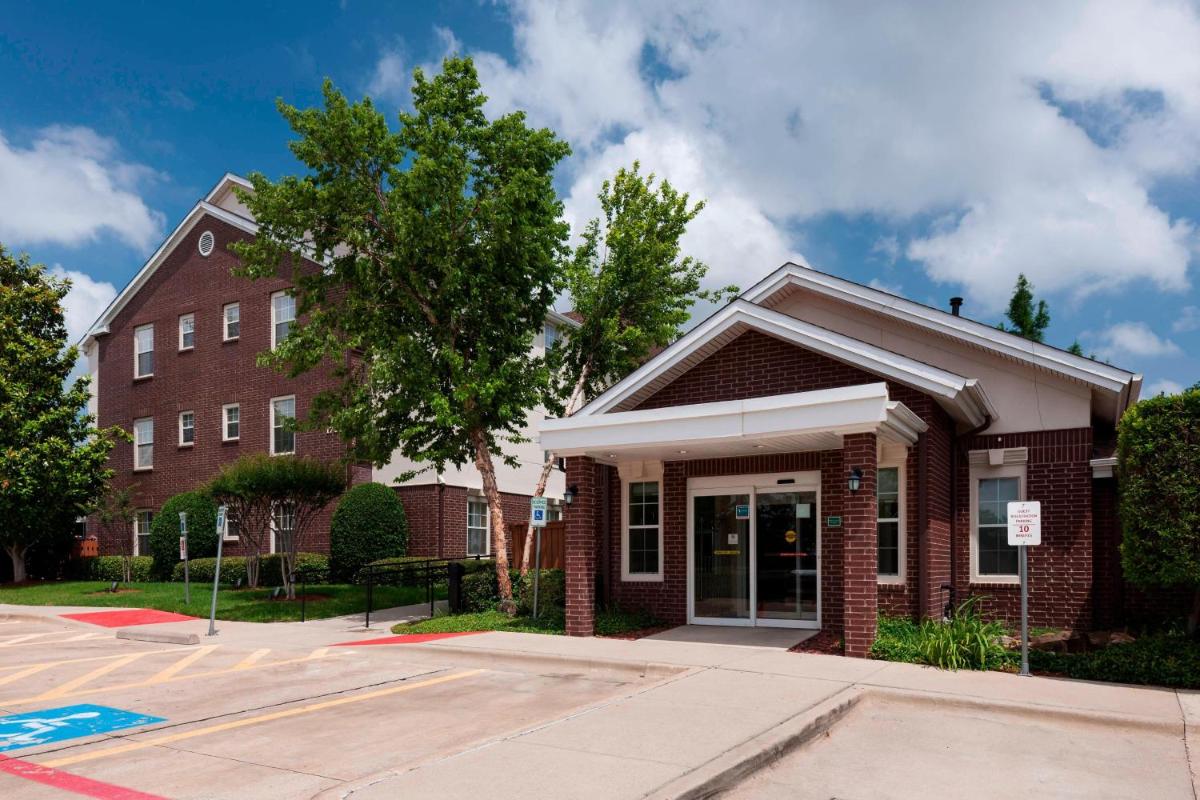 TownePlace Suites Dallas Arlington North - main image