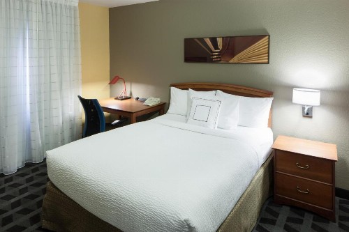 TownePlace Suites Dallas Arlington North - image 2