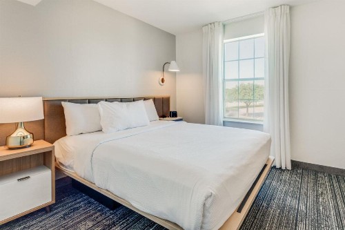 TownePlace Suites Dallas Arlington North - image 4