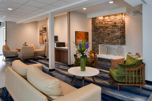 Fairfield Inn Arlington Near Six Flags - image 1