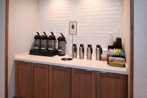Fairfield Inn Arlington Near Six Flags - image 28