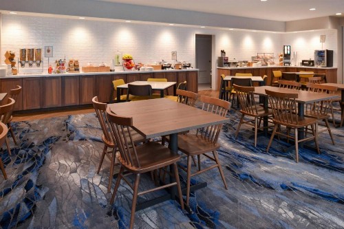 Fairfield Inn Arlington Near Six Flags - image 31