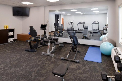 Fairfield Inn Arlington Near Six Flags - image 34