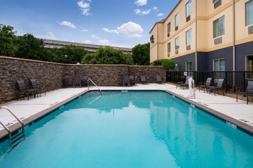 Fairfield Inn Arlington Near Six Flags - image 35