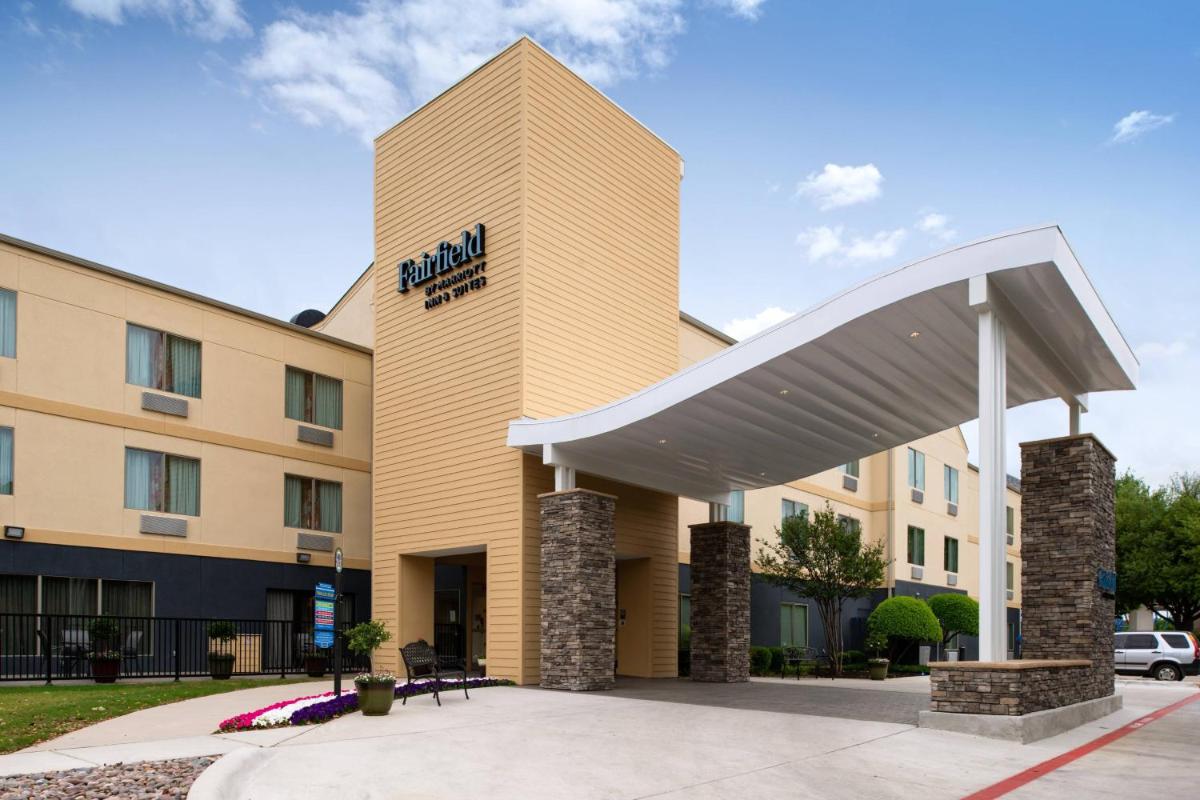 Fairfield Inn Arlington Near Six Flags - image 4