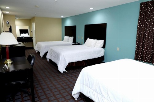 Ranger Inn & Suites - image 10