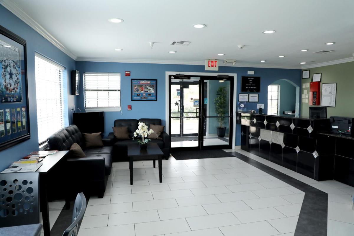 Ranger Inn & Suites - image 5